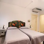 Hotel Bernardino Lucca